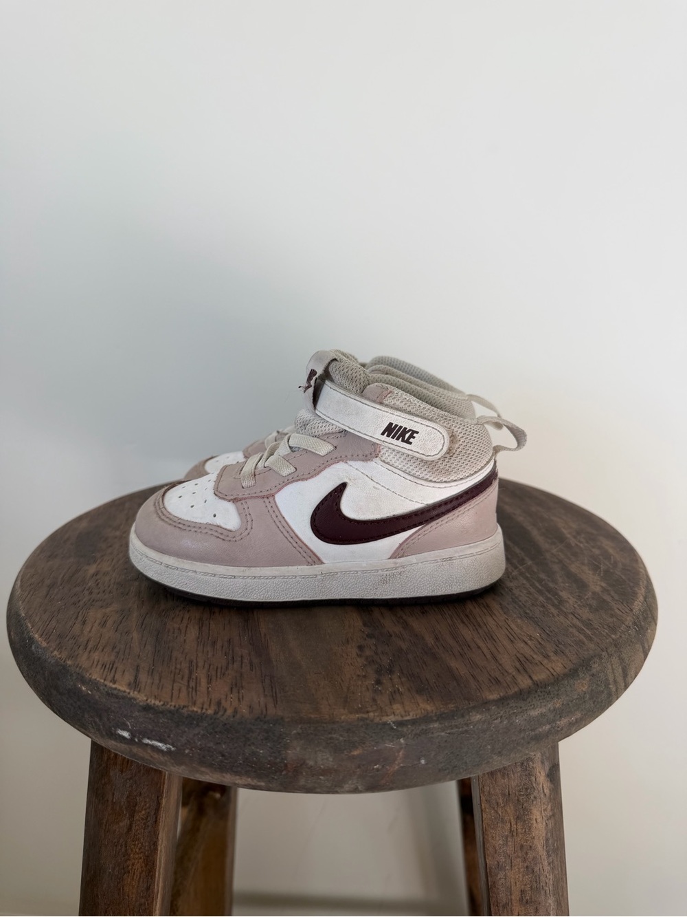 Nike Kids High-Top Sneakers in Light Pink and Maroon Swoosh